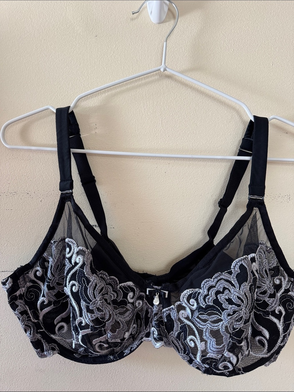Curvy Couture Black Bra with Silver Embroidered Lace 38D